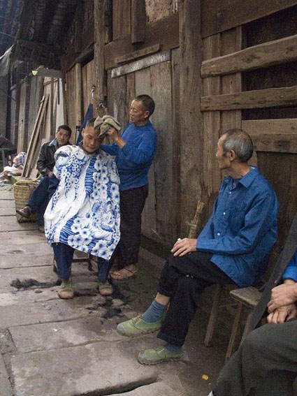 Hair-cutting Booth along the Road